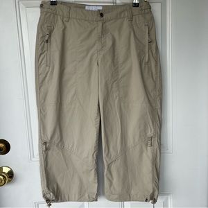 •Columbia• Women’s Hiking Capri Pants - Size 6
